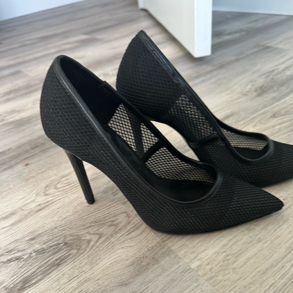 Assorted Heels, new or barely worn - Picture 1 of 5